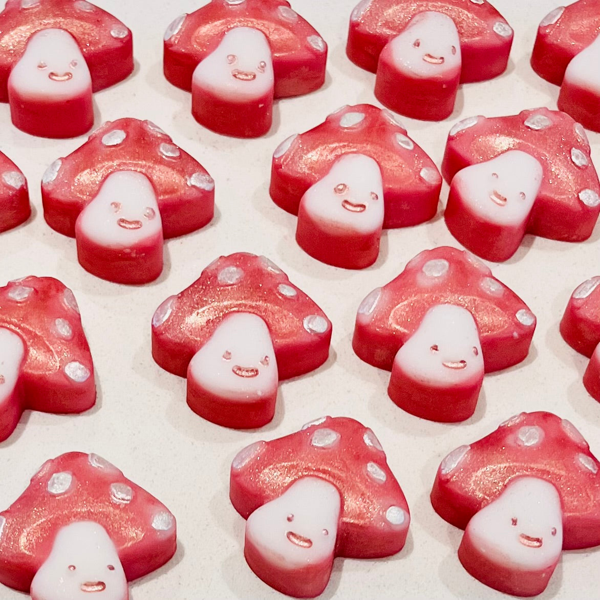 Pack of 4 Toadstool in the scent ‘Hotel of dreams’