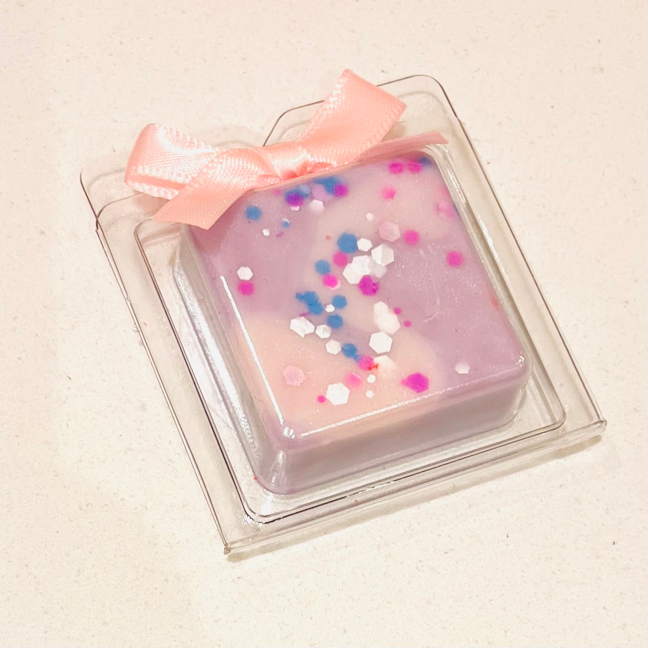 Wax Melt Clamshell - Choose from a selection of scents